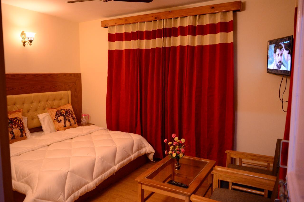 Ambika Bliss Bed & Breakfast มะนาลี ภายนอก รูปภาพ