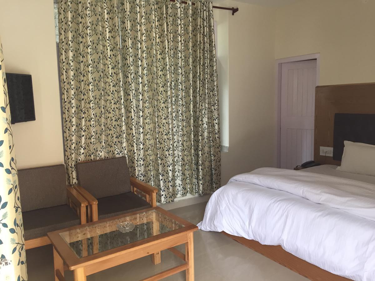 Ambika Bliss Bed & Breakfast มะนาลี ภายนอก รูปภาพ