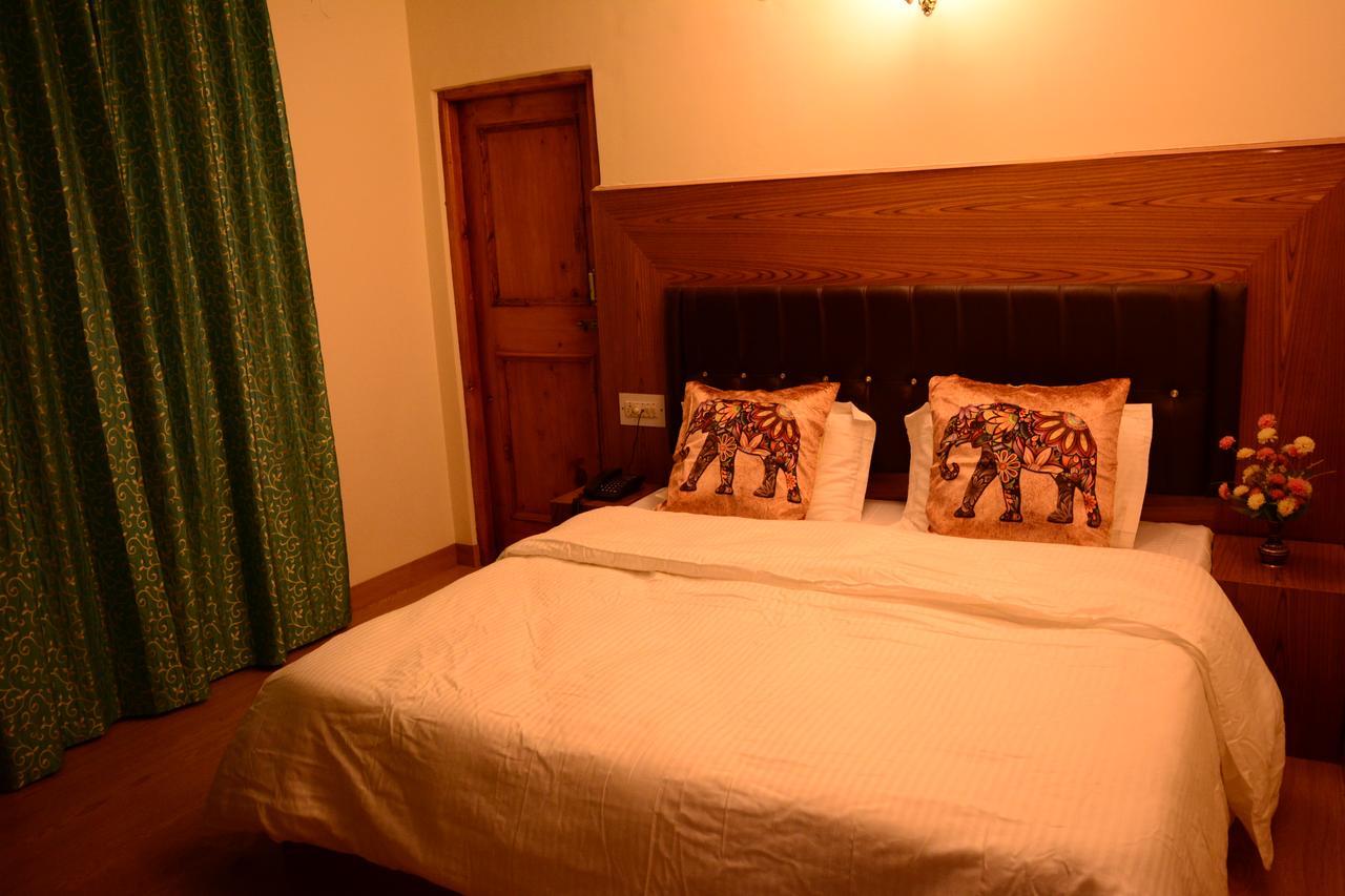 Ambika Bliss Bed & Breakfast มะนาลี ภายนอก รูปภาพ